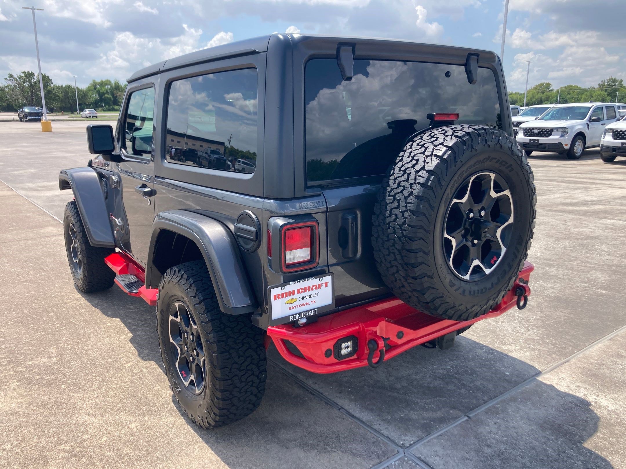 2023 Jeep Wrangler Rubicon photo 2