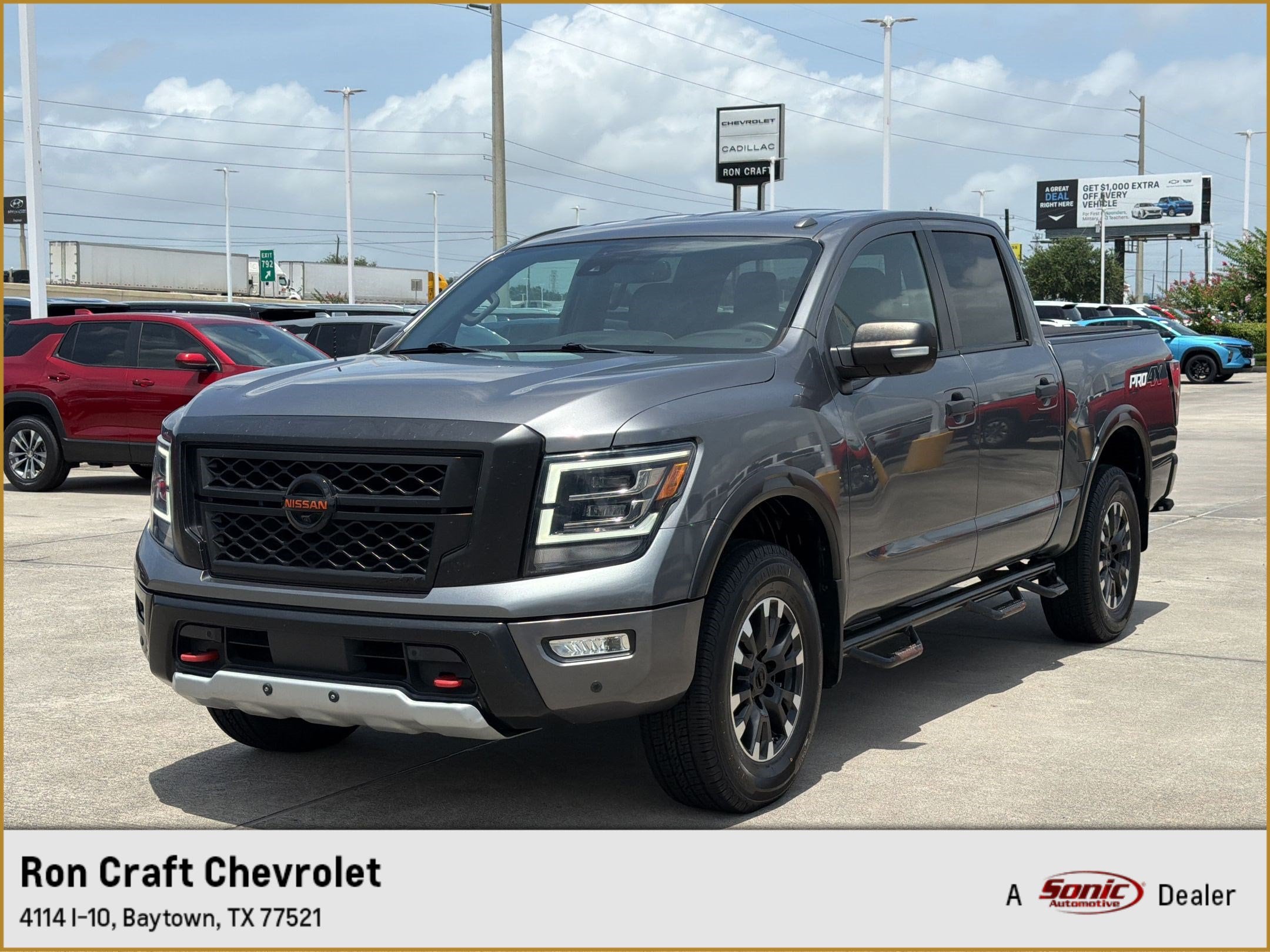 Titan PRO-4X Truck Crew Cab
