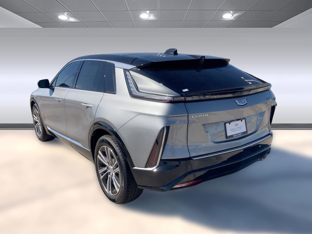 New 2026 CADILLAC LYRIQ Luxury SUV