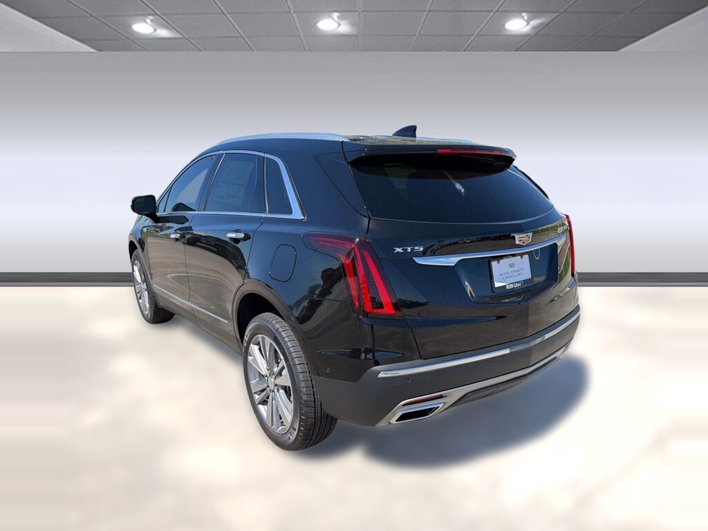 New 2026 CADILLAC XT5 Premium Luxury SUV