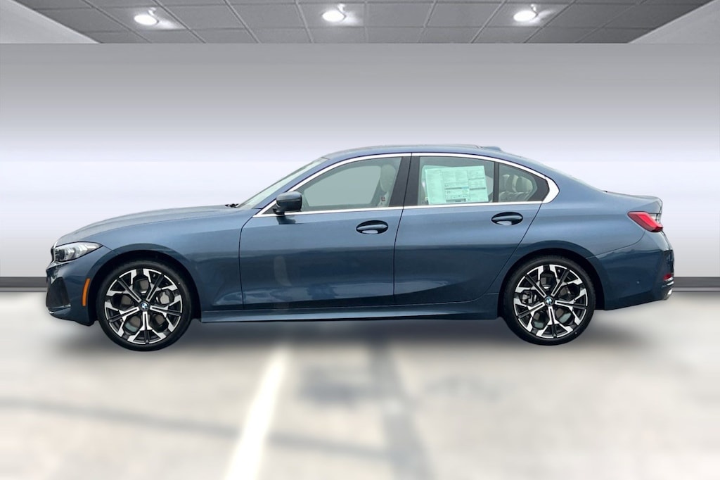 New 2026 BMW 330i xDrive Sedan