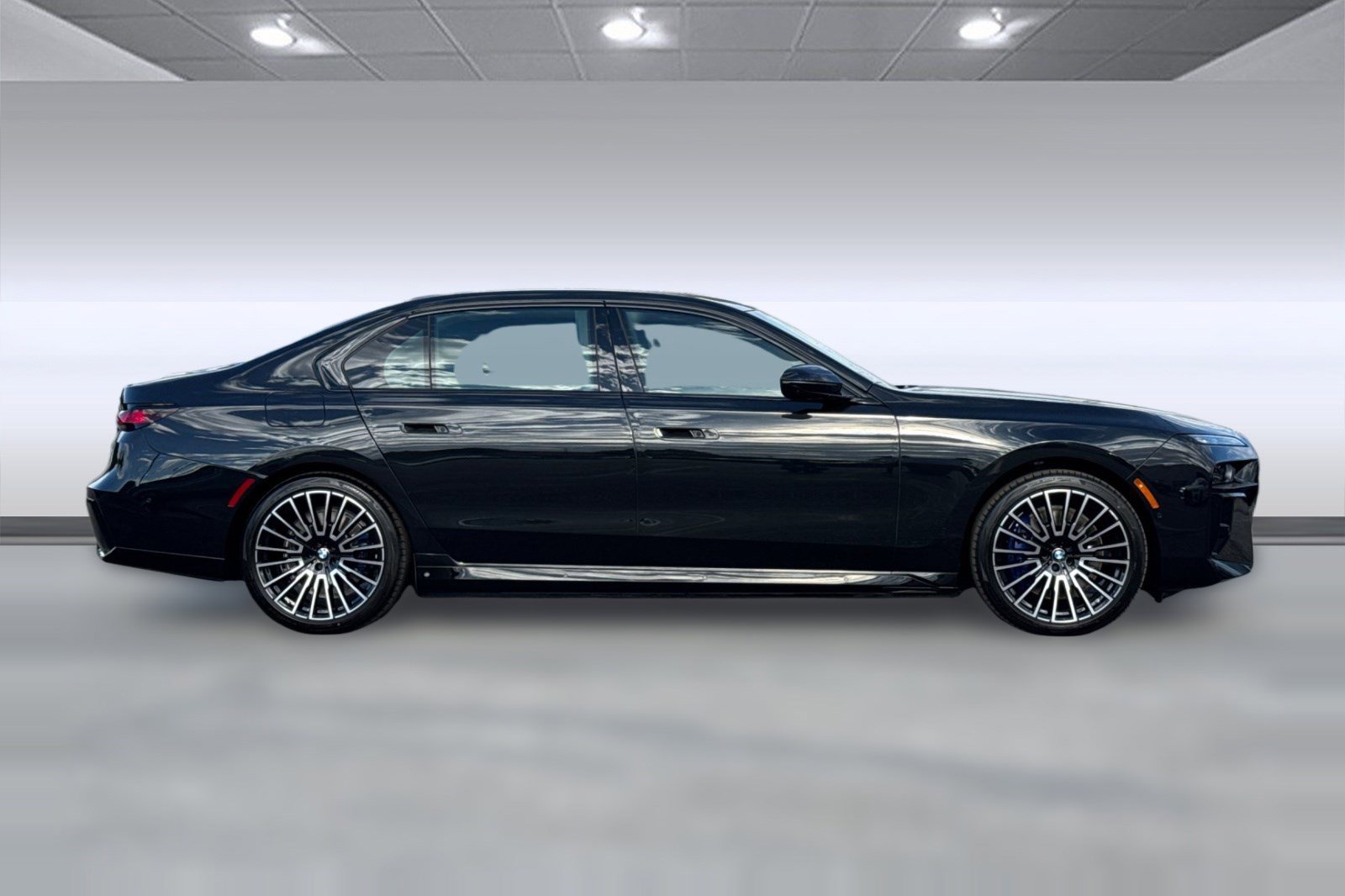 2026 BMW 7 Series 750e - Photo 7