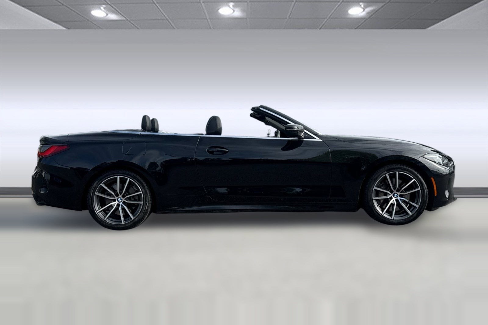 2025 BMW 430i photo 3