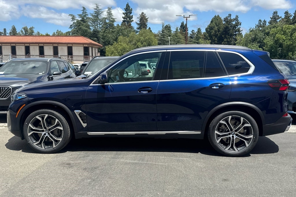 New 2026 BMW X5 PHEV xDrive50e SUV