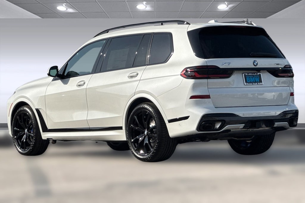 New 2026 BMW X7 xDrive40i SUV