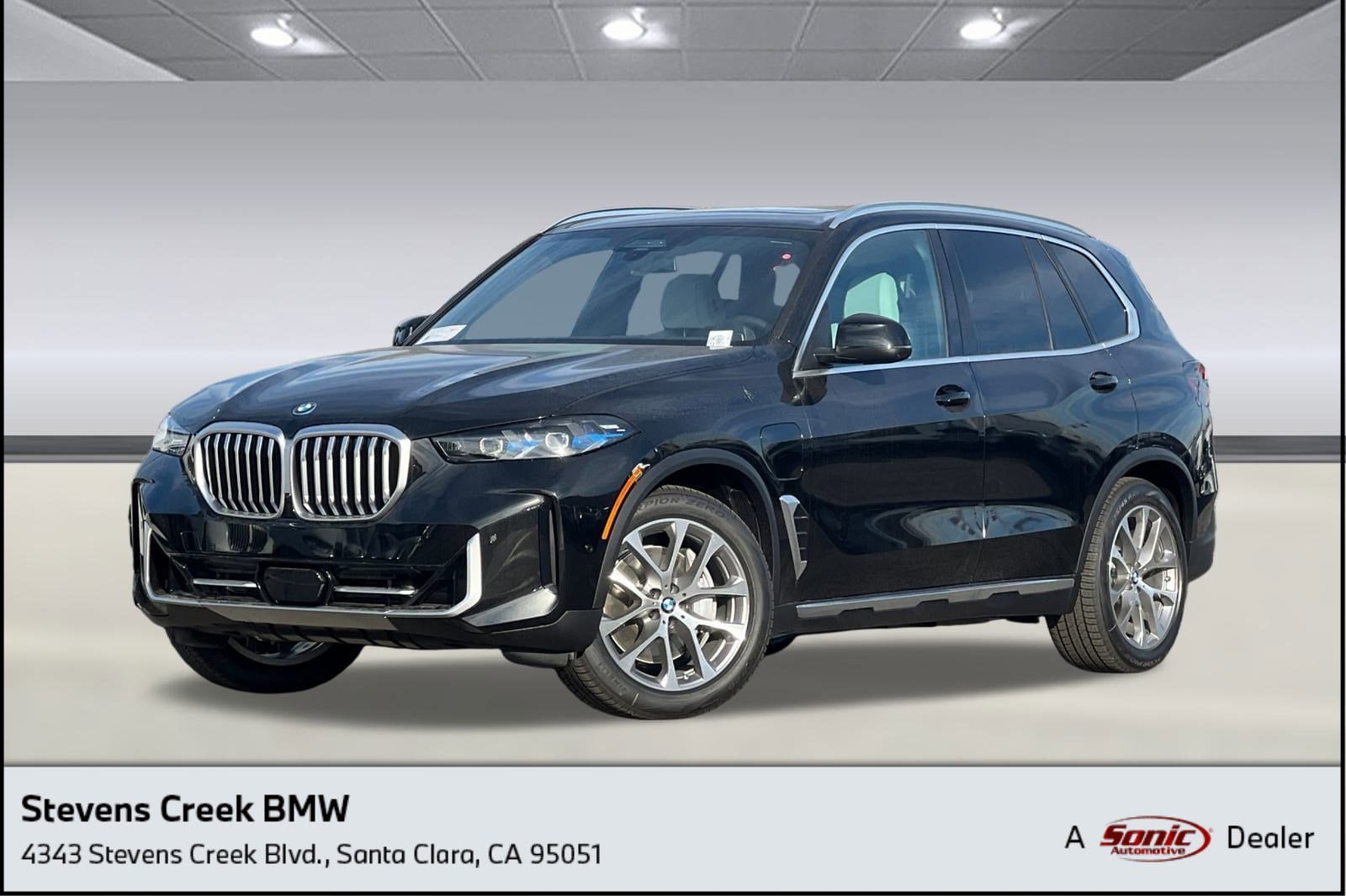2026 BMW X5 50e's photo