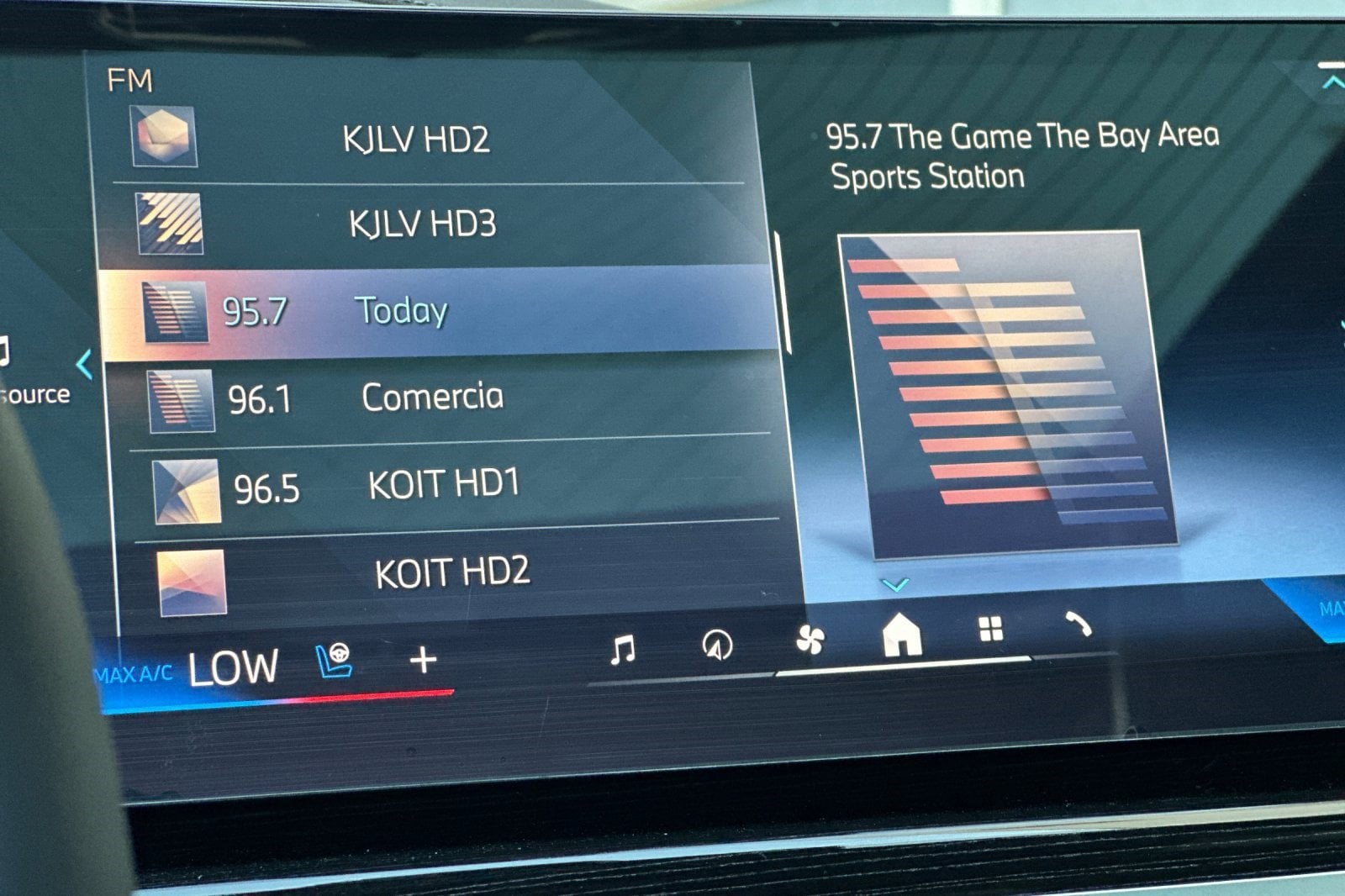 2026 BMW 7 Series 750e - Photo 22