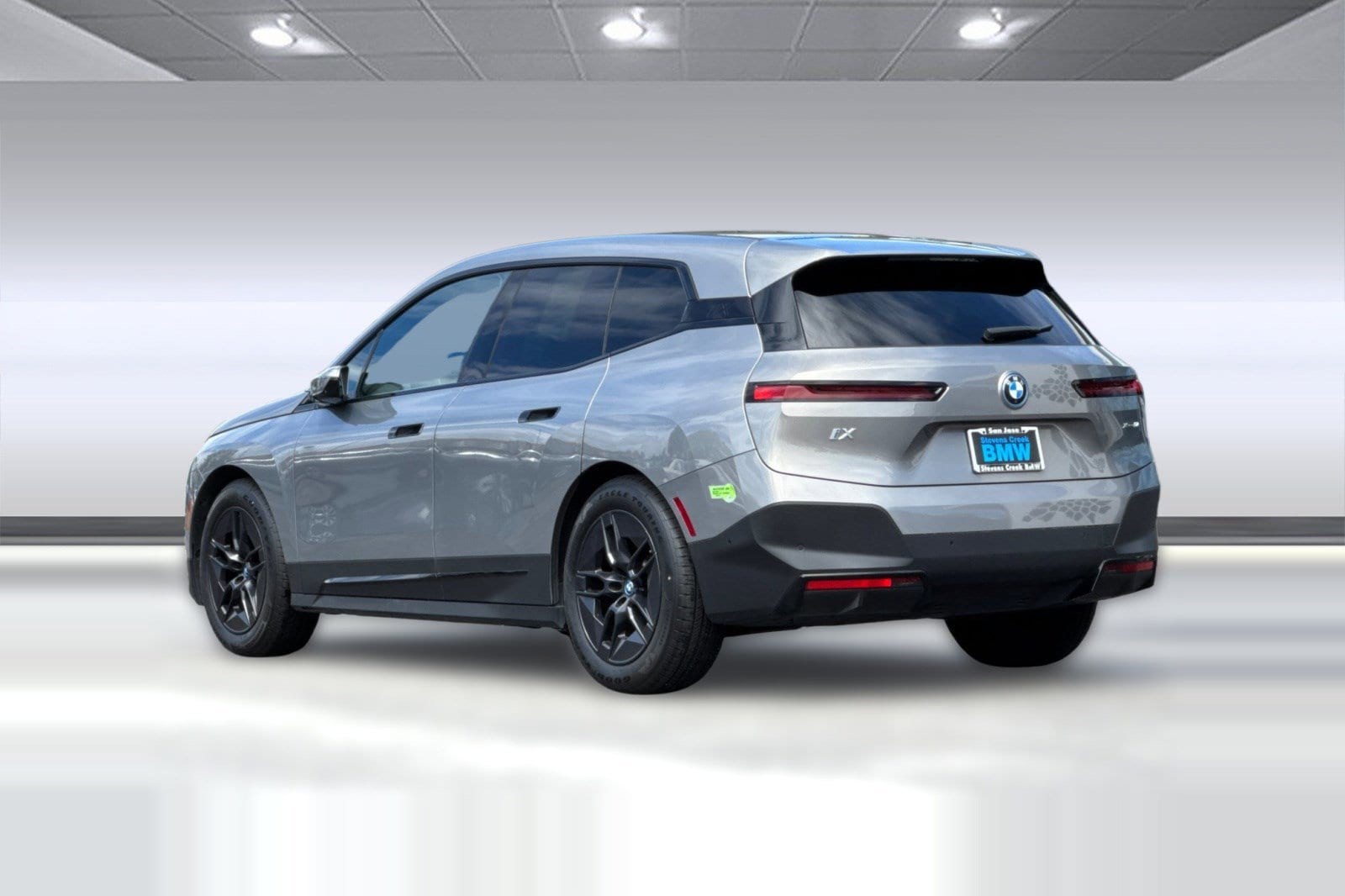 2023 BMW iX xDrive50 photo 2