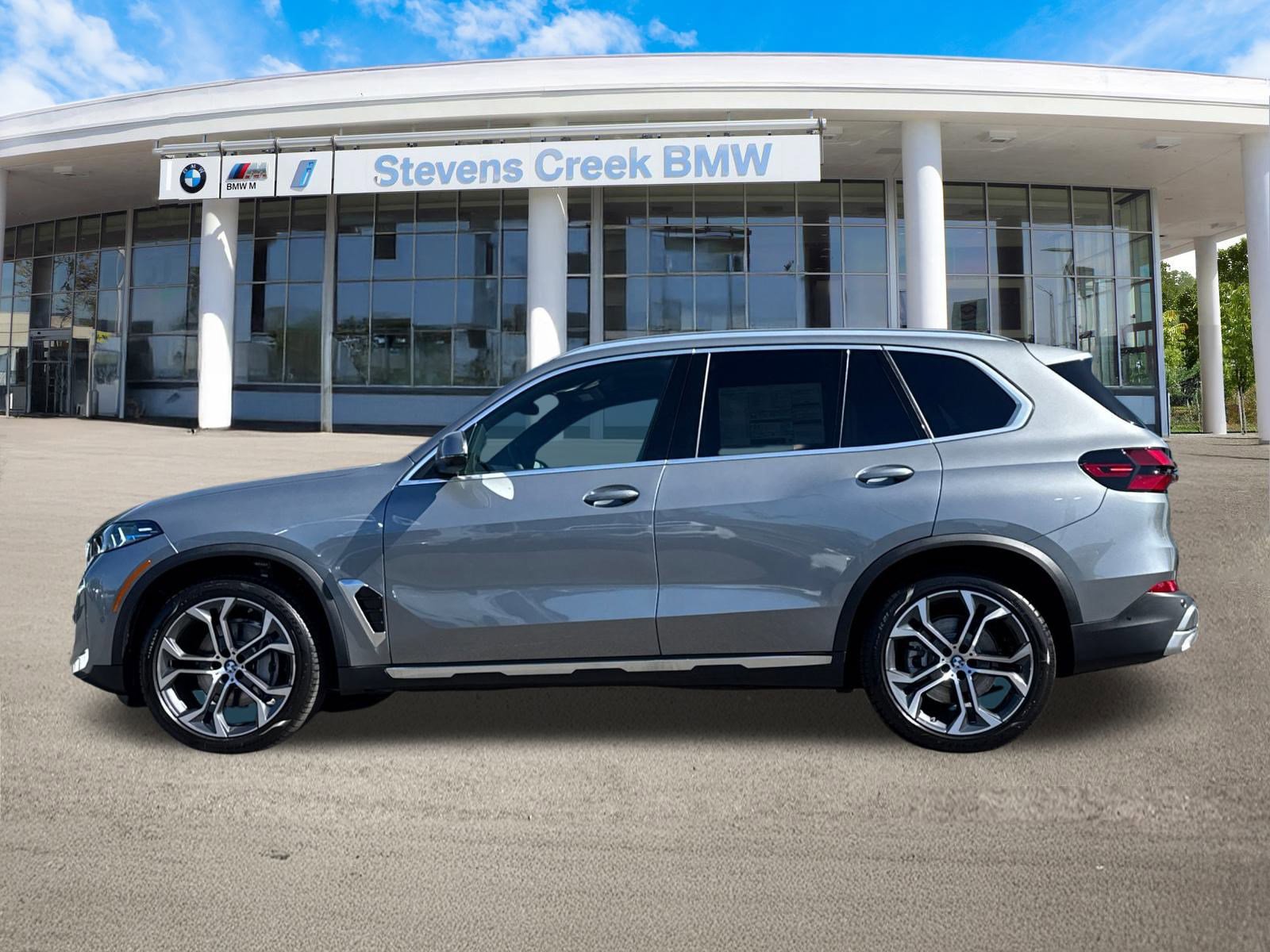 2026 Bmw X5 xDrive40i photo 2