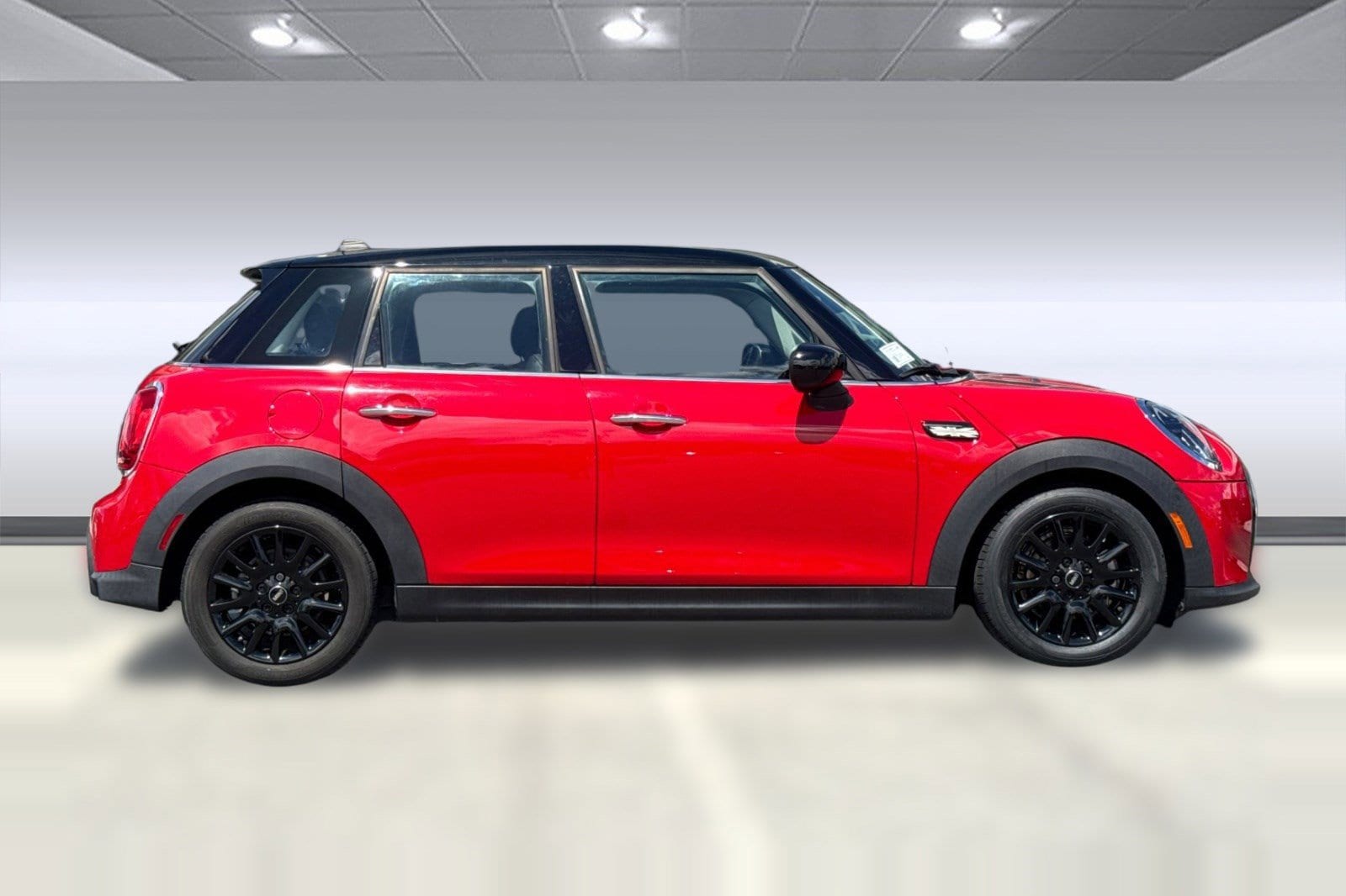 2023 MINI Hardtop 4 Door Cooper photo 3