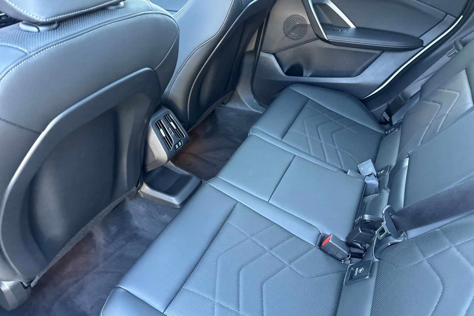 2025 BMW X1 28i - Photo 26
