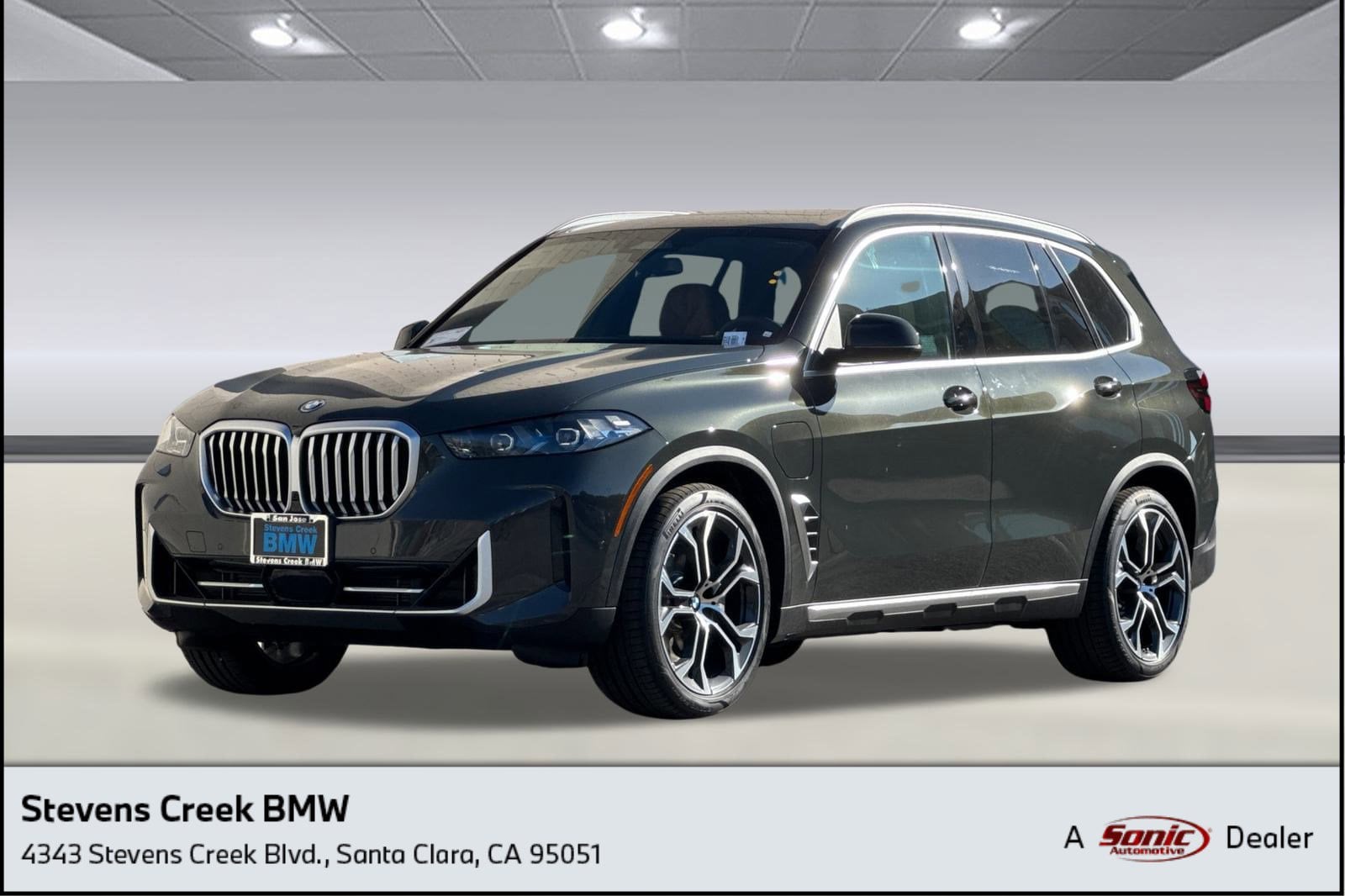 2026 BMW X5 50e's photo