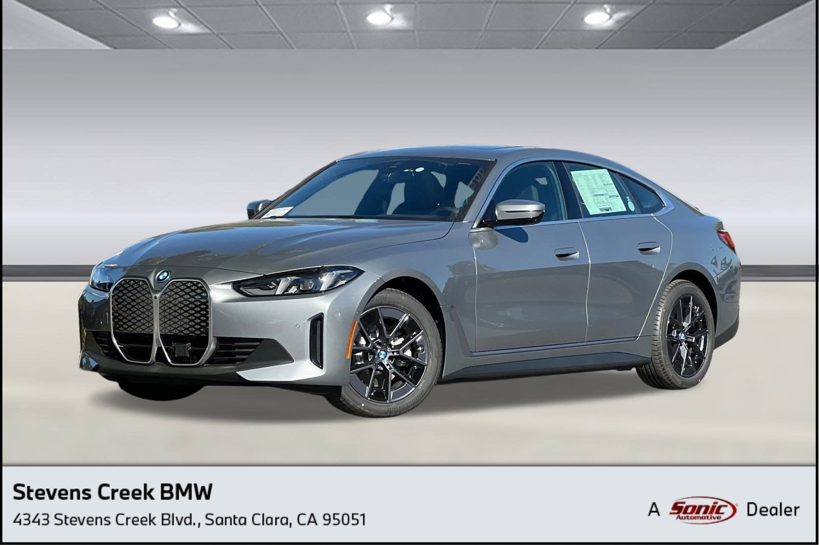2025 BMW i4 40's photo