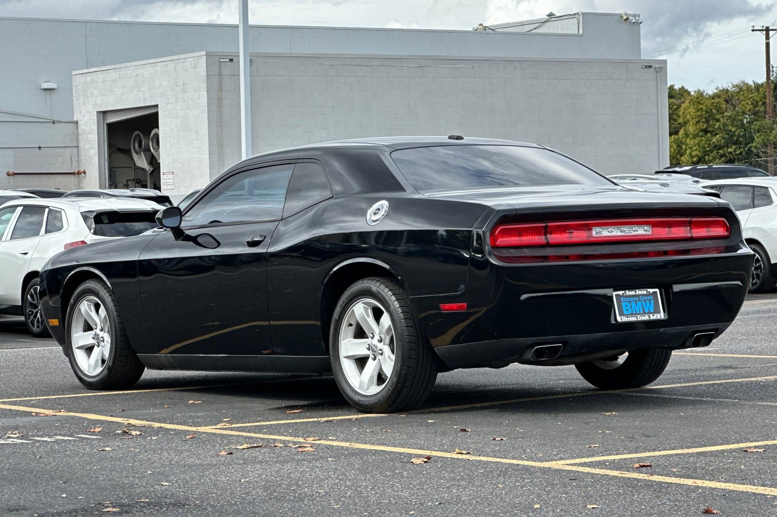 2012 Dodge Challenger SXT photo 2