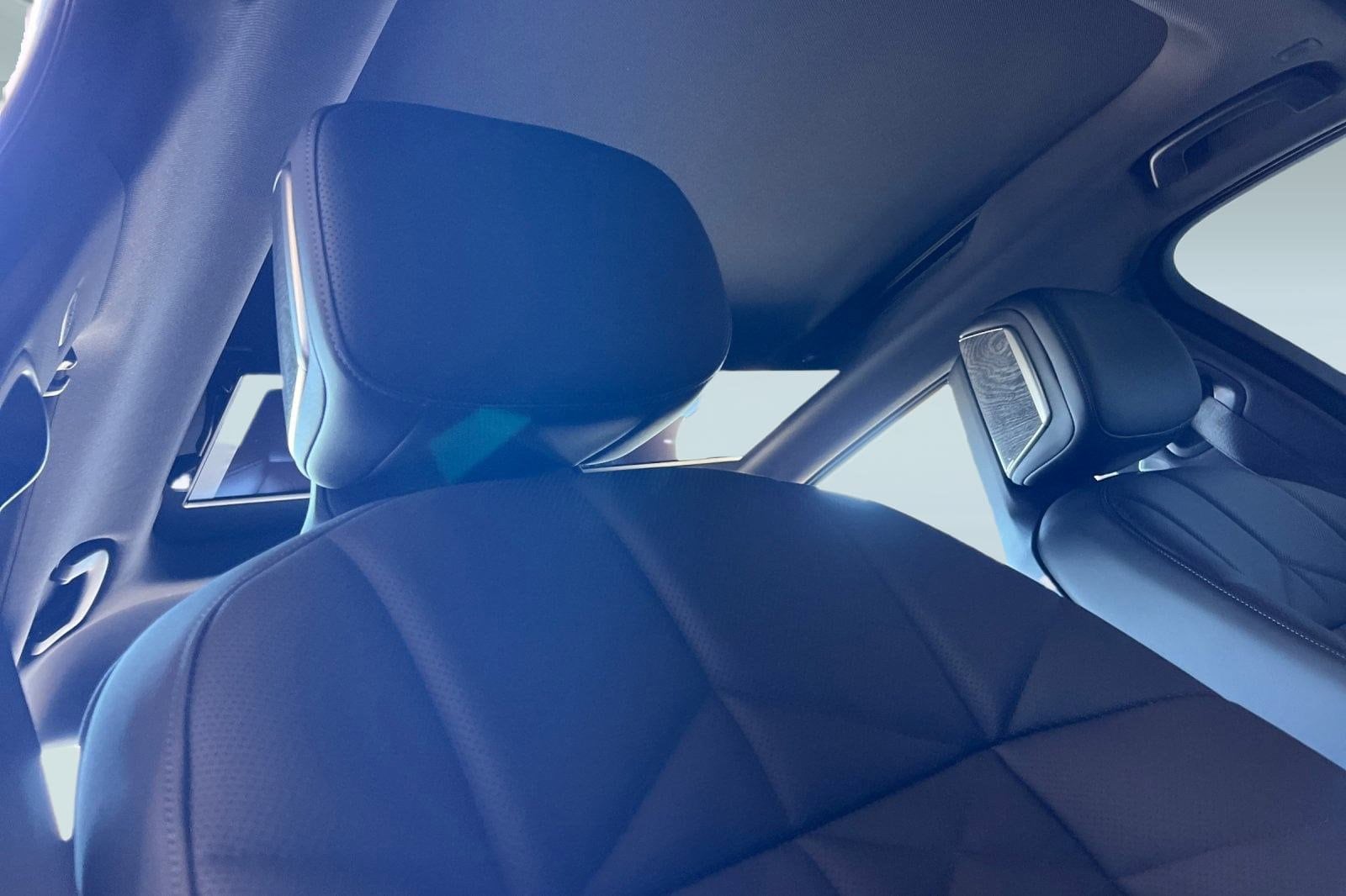 2025 BMW 7 Series 740i - Photo 27