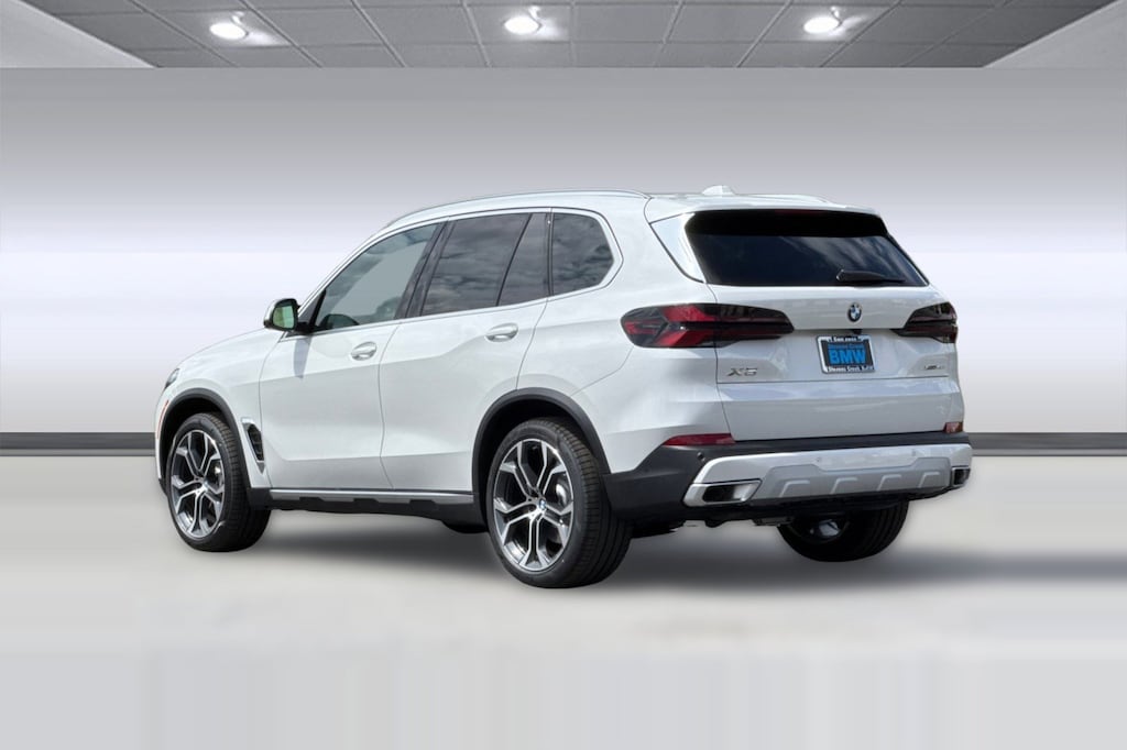 New 2026 BMW X5 xDrive40i SUV
