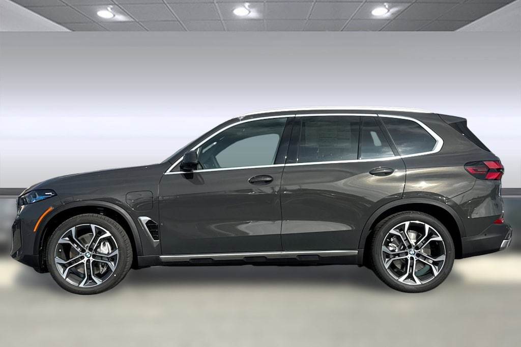 New 2026 BMW X5 PHEV xDrive50e SUV