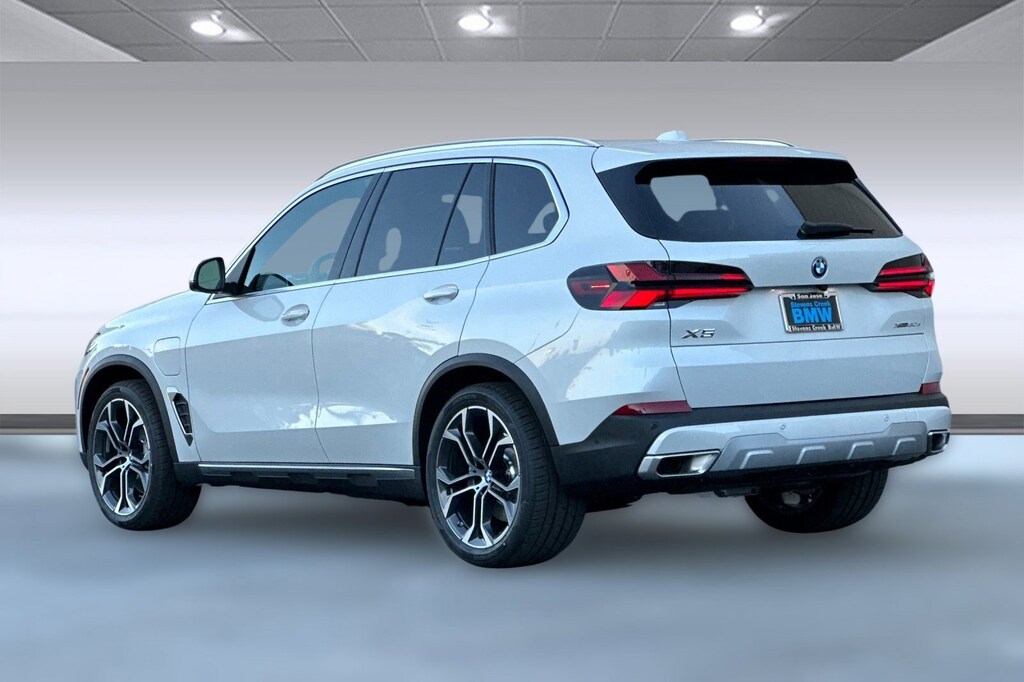New 2026 BMW X5 PHEV xDrive50e SUV