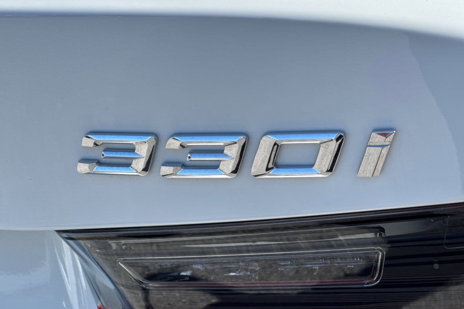 2025 BMW 3 Series 330i - Photo 22
