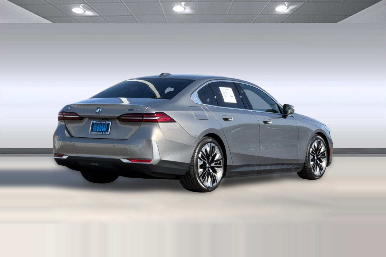 2026 BMW i5 eDrive40 photo 3