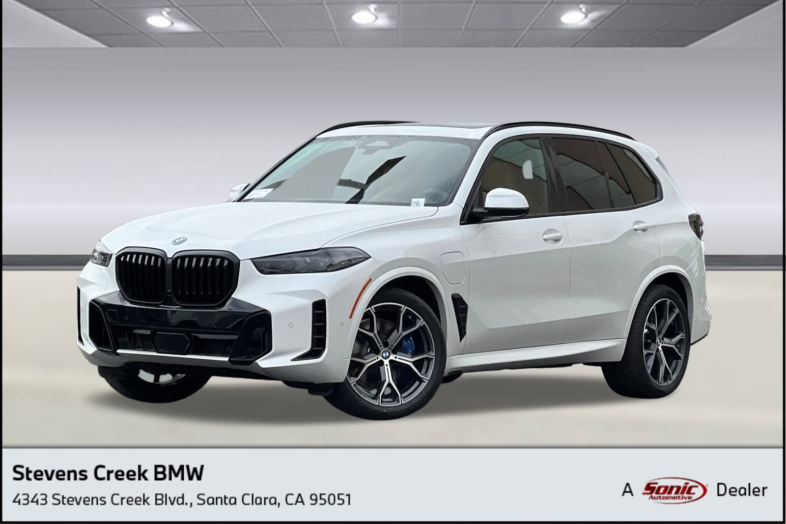 2026 BMW X5 50e's photo