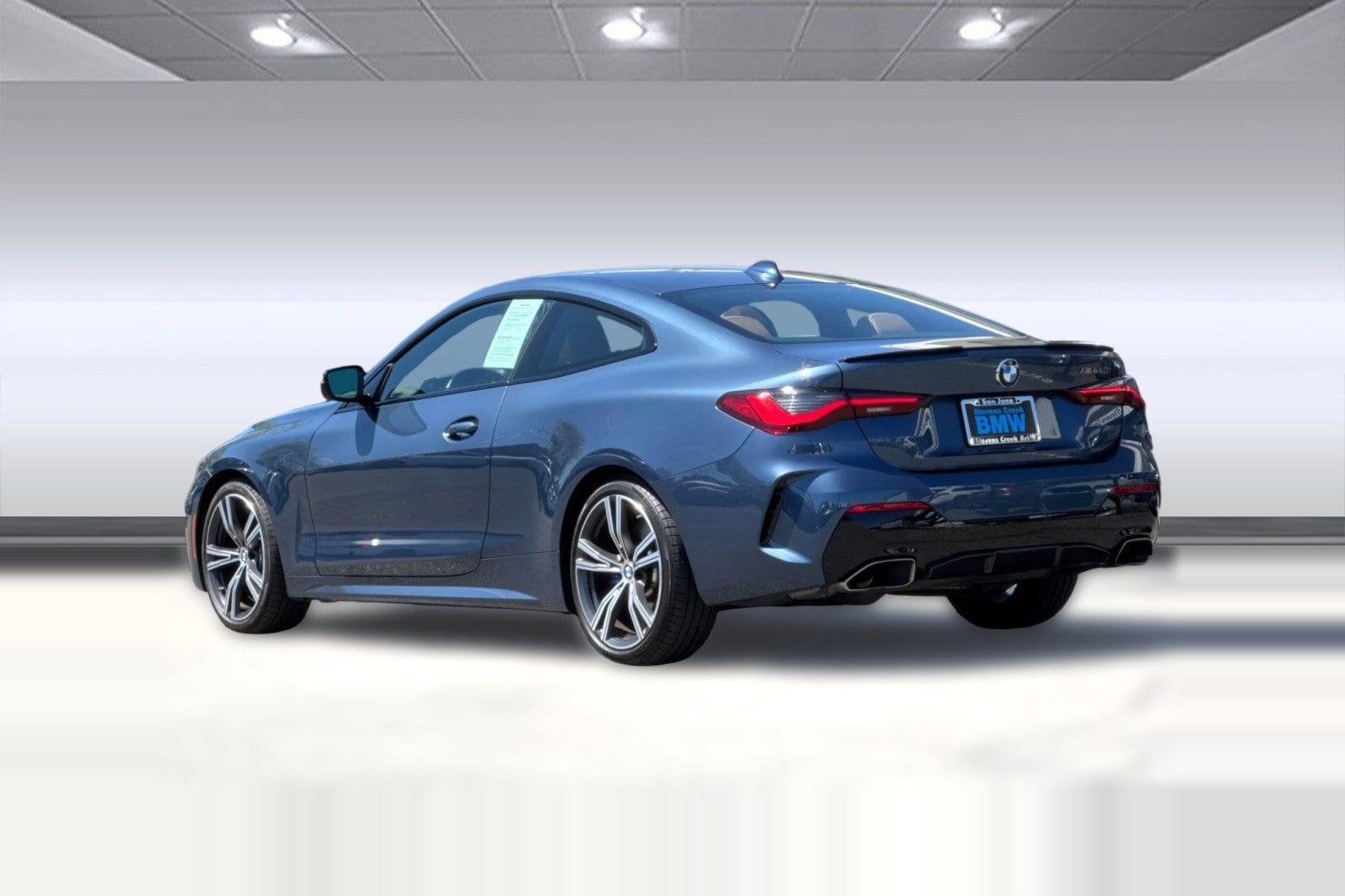 2022 BMW M440i photo 2