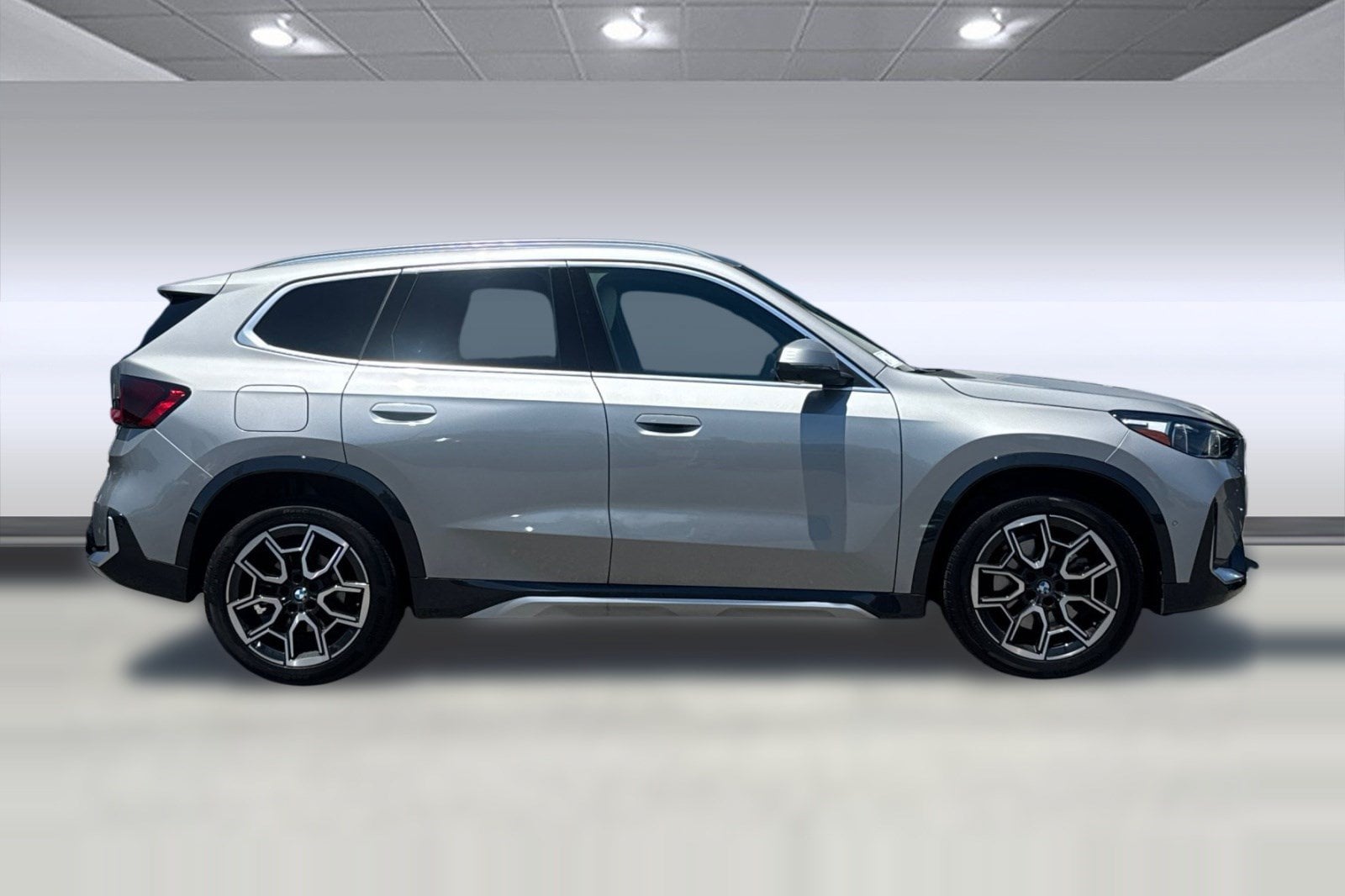 2026 BMW X1 28i - Photo 8