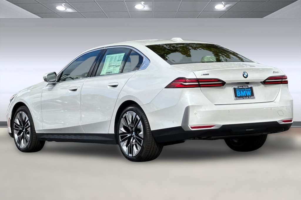 New 2026 BMW 530i xDrive Sedan