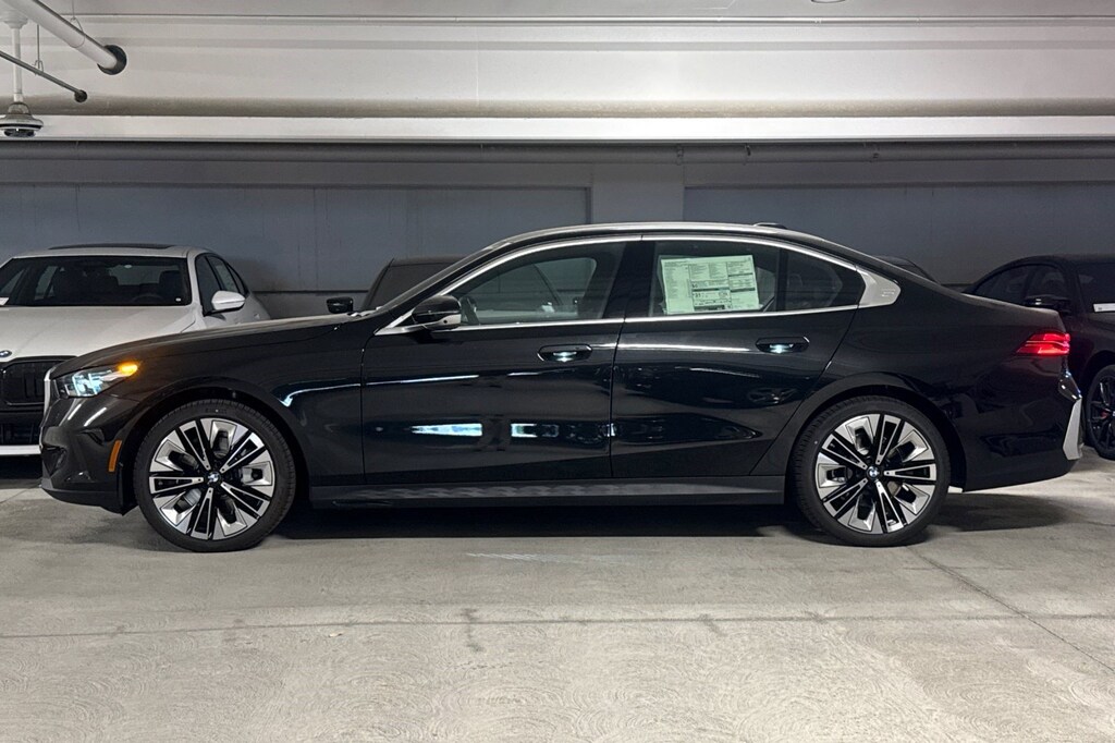 New 2027 BMW 530i Sedan
