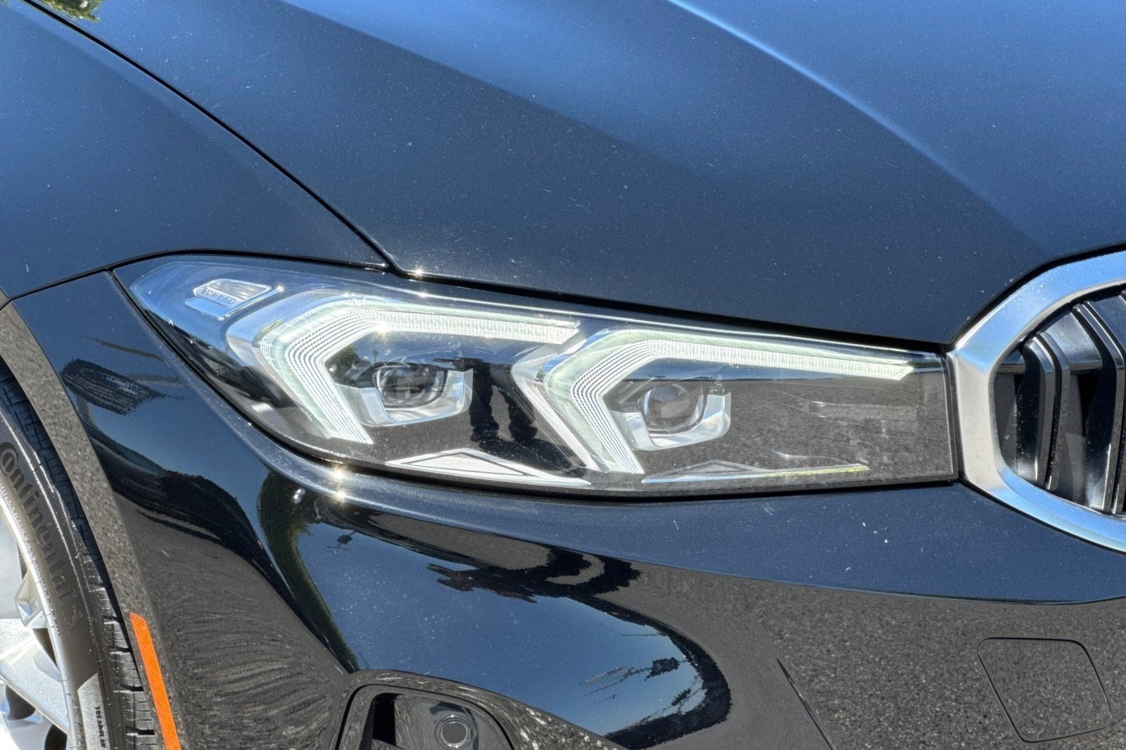 2025 BMW 3 Series 330i - Photo 11