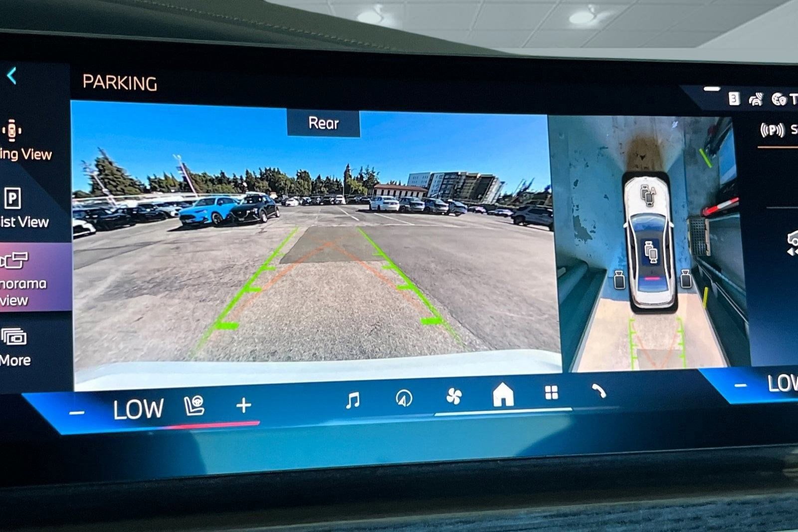 2025 BMW 7 Series 740i - Photo 25