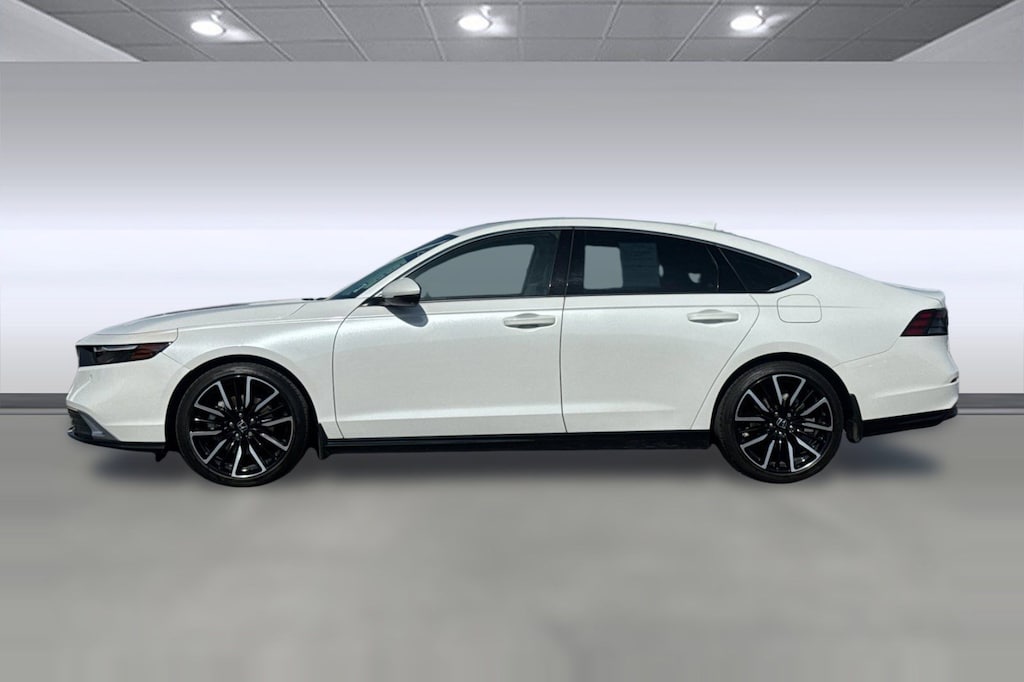 Used 2023 Honda Accord Hybrid Touring w/BSI Sedan