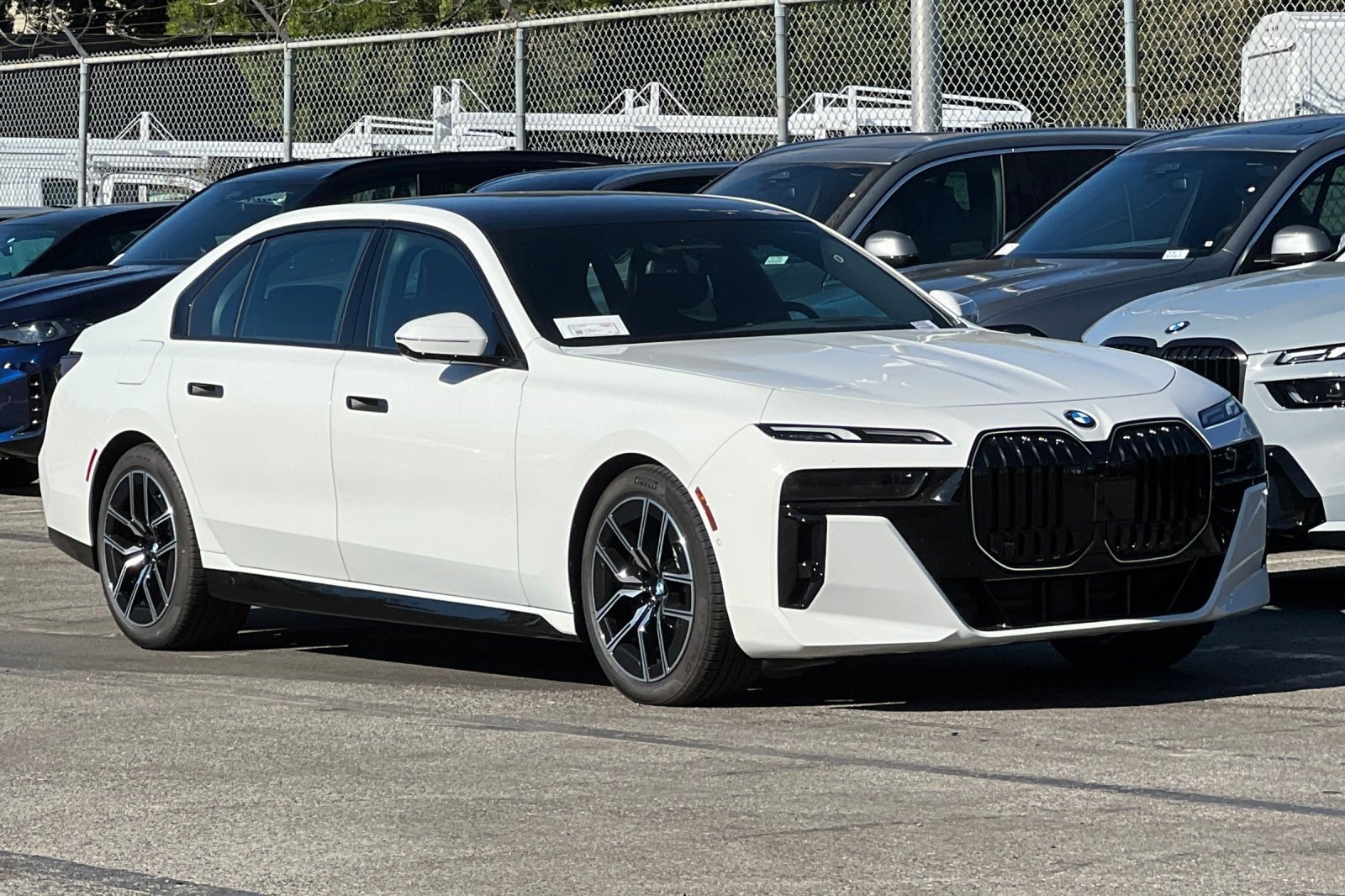 2025 BMW 7 Series 740i - Photo 6