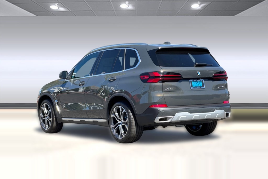New 2026 BMW X5 xDrive40i SUV