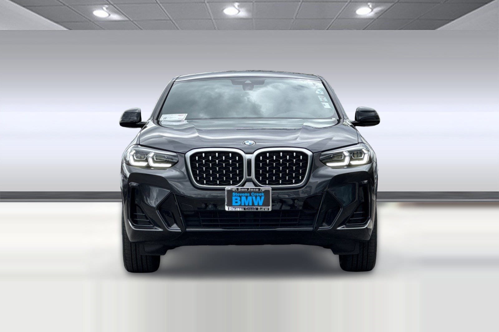 2025 BMW X4 xDrive30i photo 4