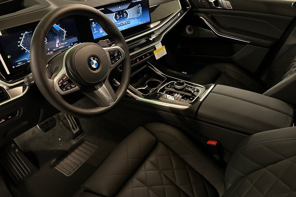 New 2027 BMW X7 xDrive40i SUV