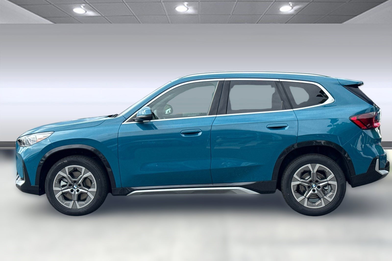 2025 Bmw X1 XDrive28i photo 2