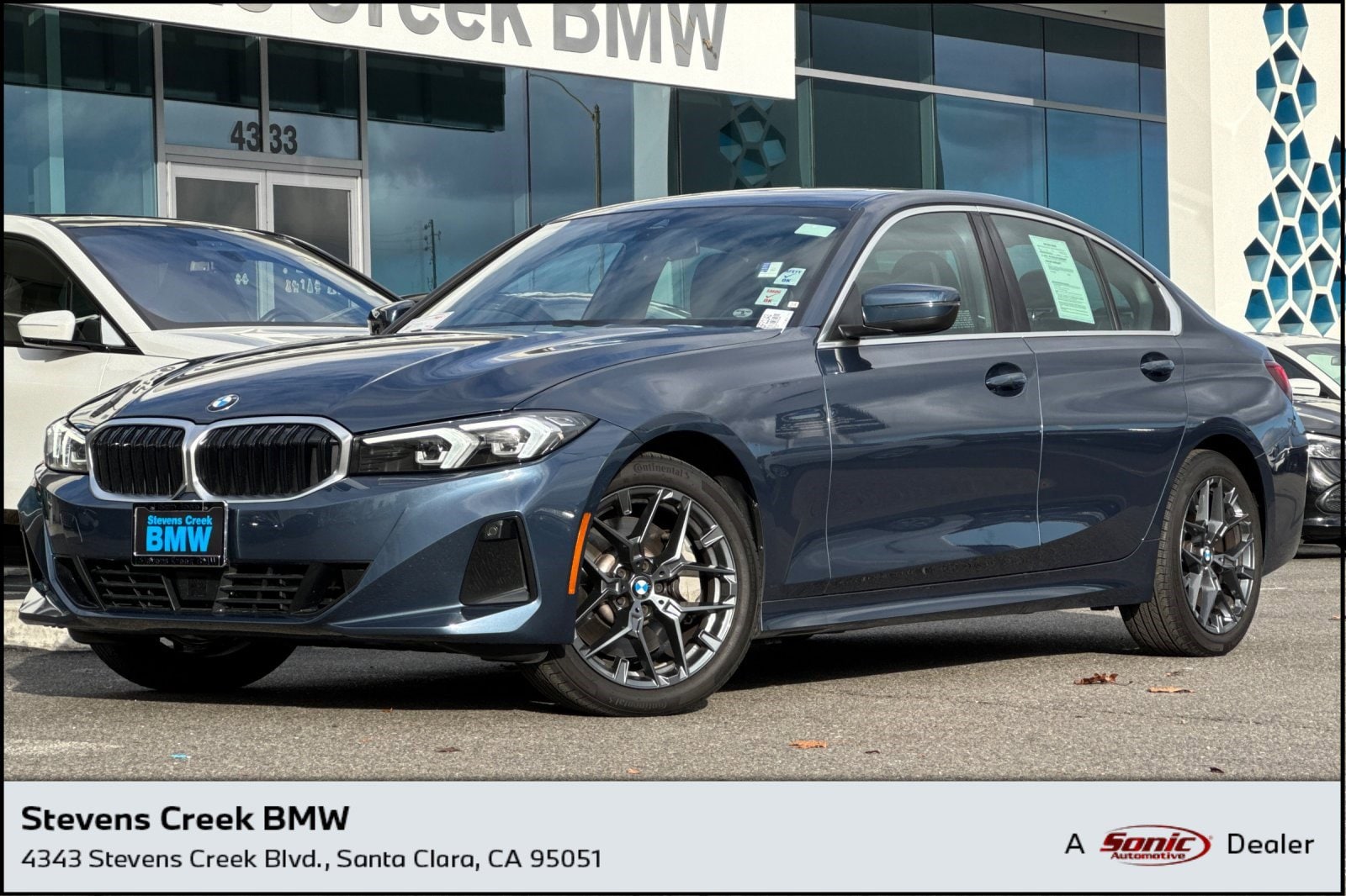 2025 BMW 3 Series 330i's photo