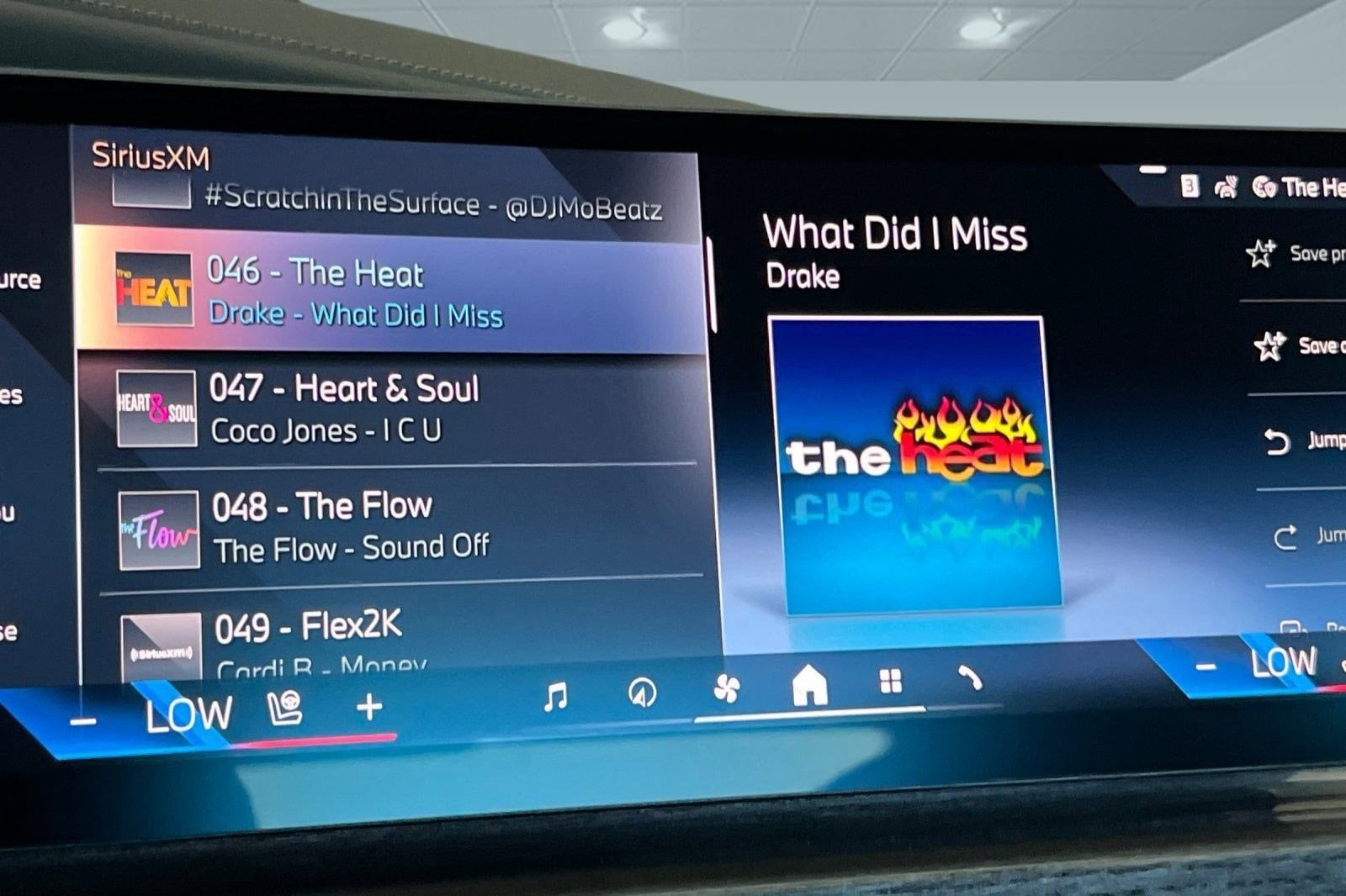 2025 BMW 7 Series 740i - Photo 23