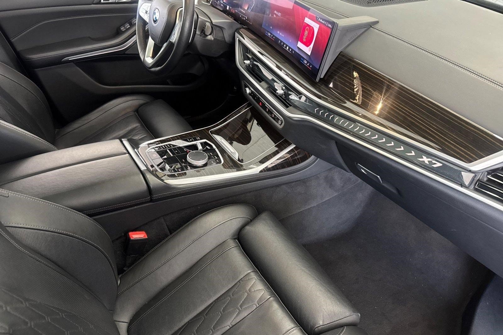 2025 BMW X7 40i - Photo 31