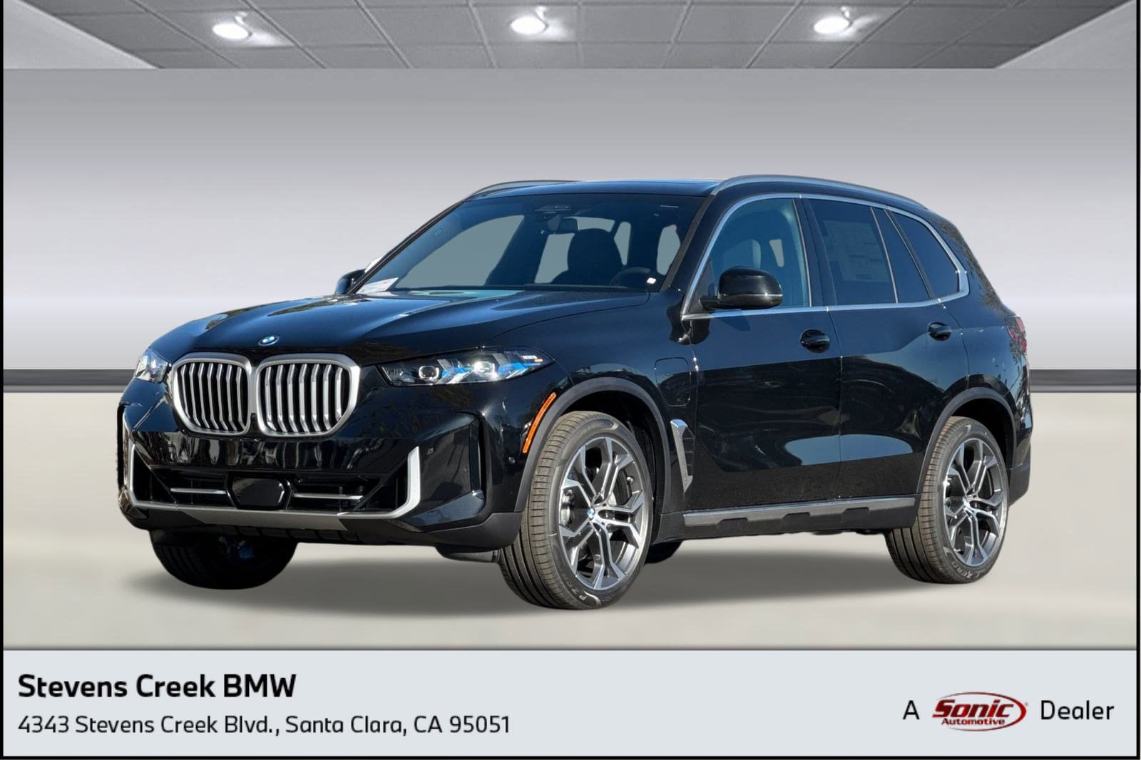 2026 BMW X5 50e's photo