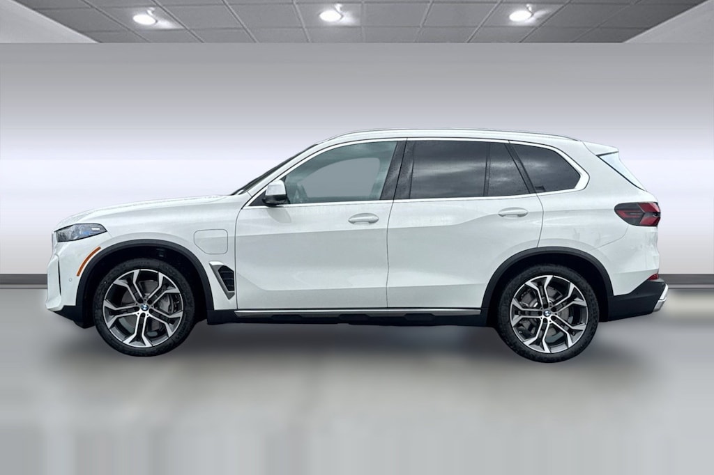 New 2026 BMW X5 PHEV xDrive50e SUV