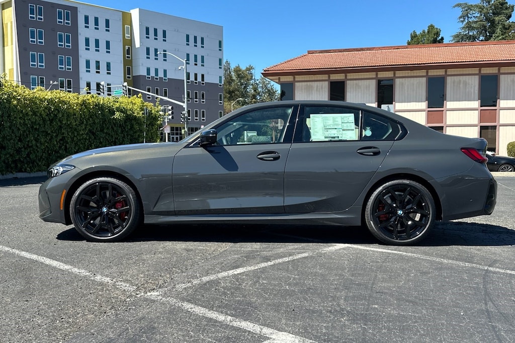 New 2026 BMW 330i xDrive Sedan