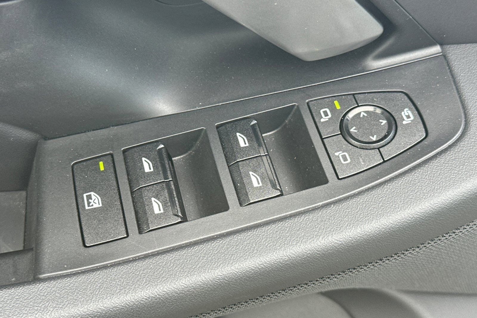 2025 BMW i5 40 - Photo 13