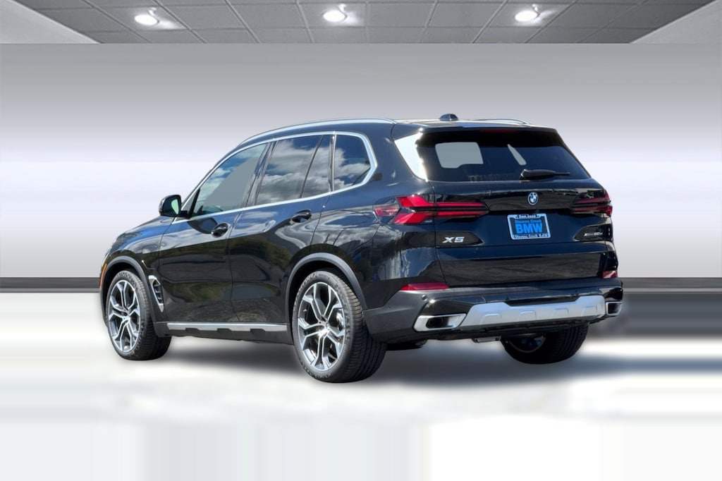 New 2026 BMW X5 PHEV xDrive50e SUV