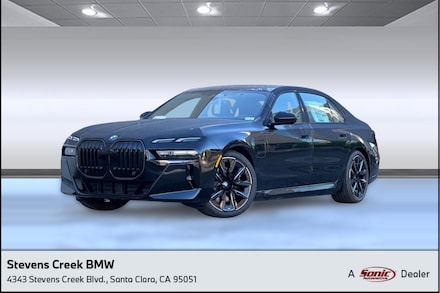 2026 BMW 750e xDrive Sedan
