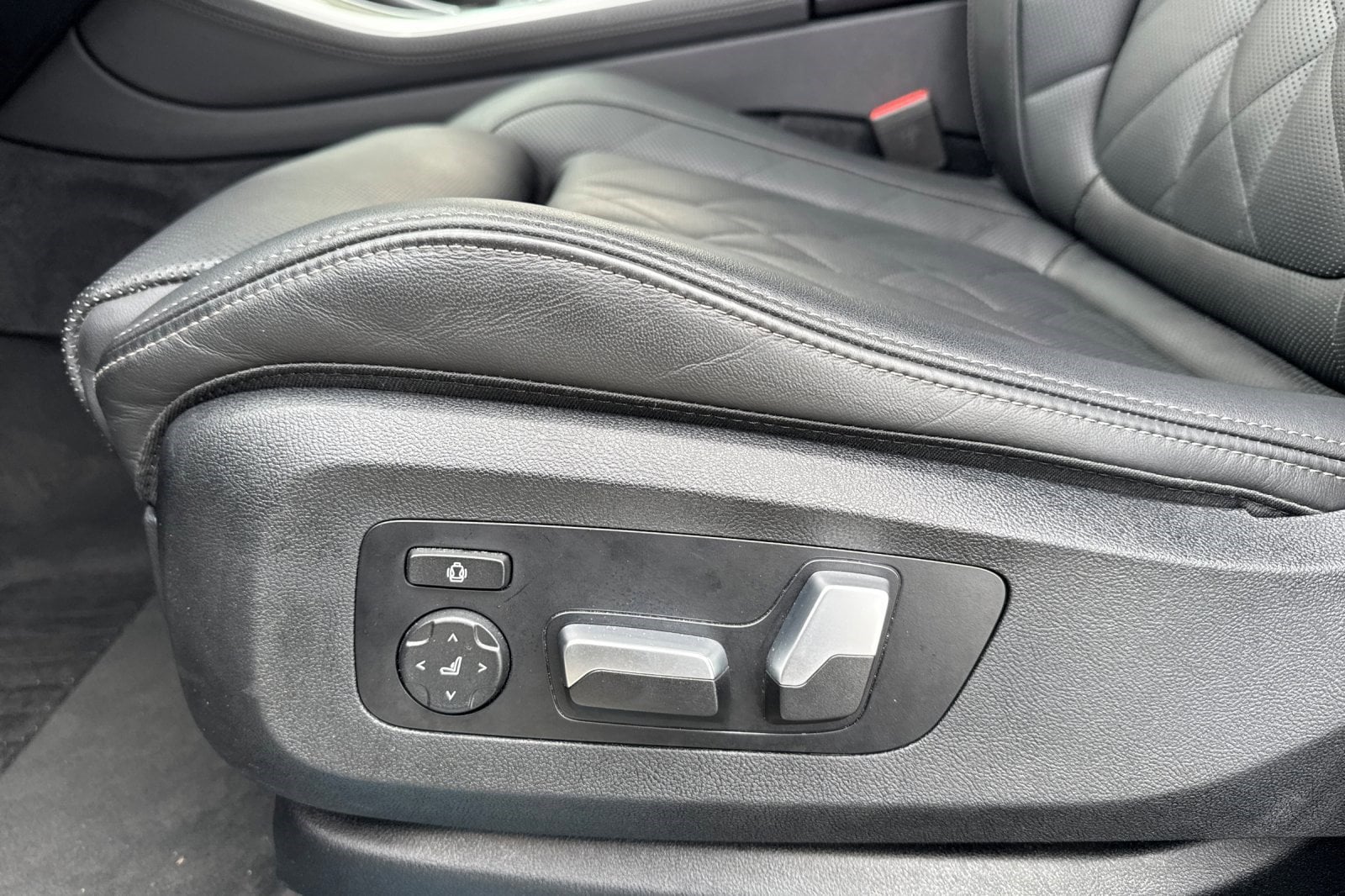 2025 BMW X5 40i - Photo 14