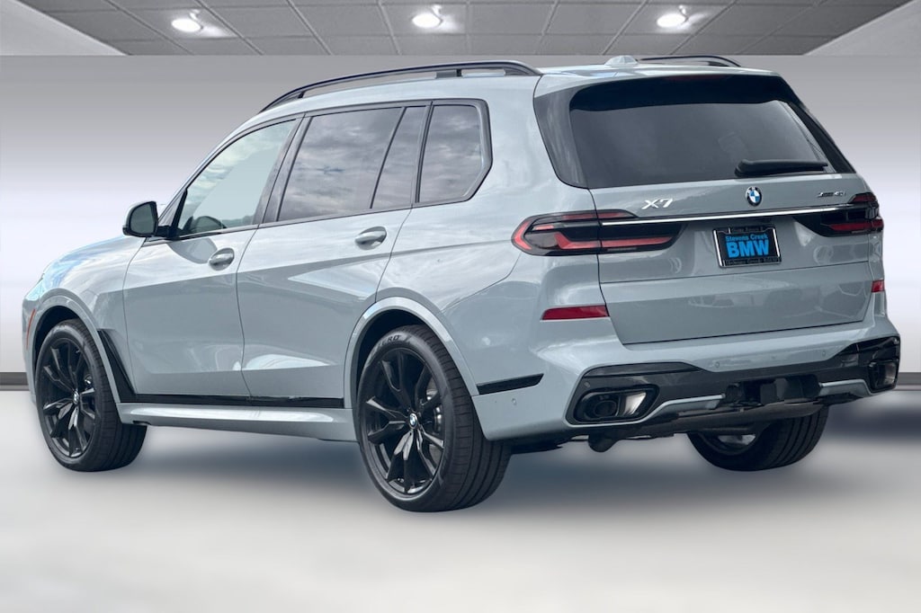 New 2026 BMW X7 xDrive40i SUV