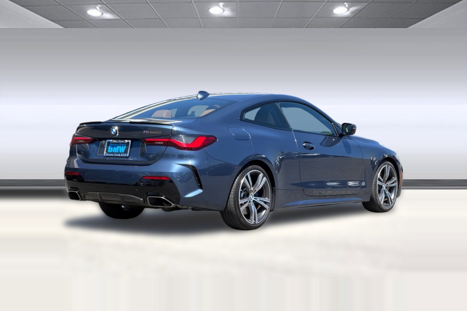2022 BMW M440i photo 3