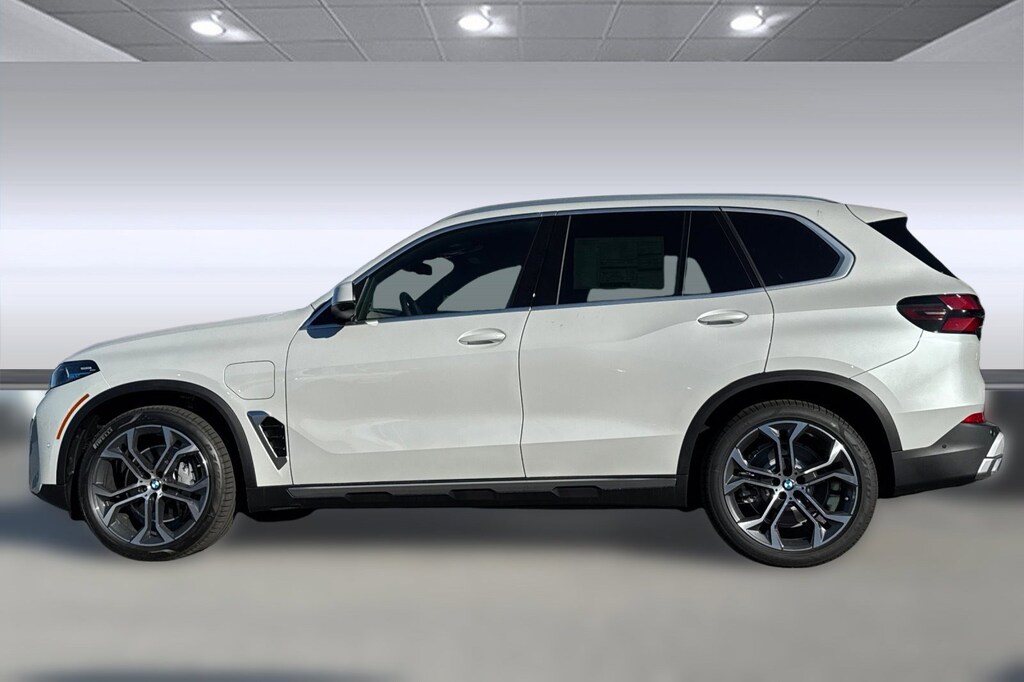 New 2026 BMW X5 PHEV xDrive50e SUV